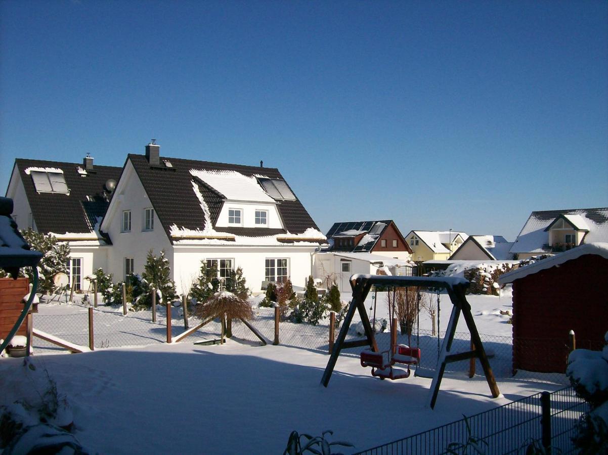 Gastehaus „Haus Am Hahnenberg“ Bed & Breakfast Marmagen Exterior photo